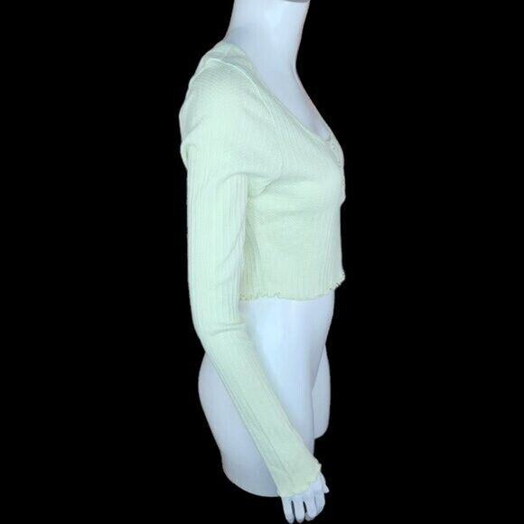NWT BP. Womens Medium Green Limecream Cropped Long Sleeve ButtonUp Henley Ruffle - Picture 7 of 12